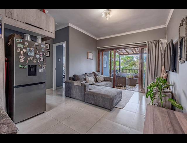 2 BEDROOM APARTMENT FOR SALE IN SHEFFIELD BEACH